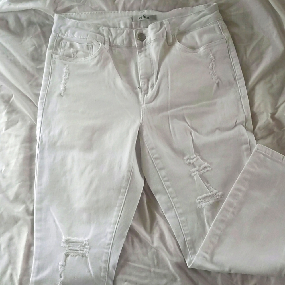 White ripped skinny jeans